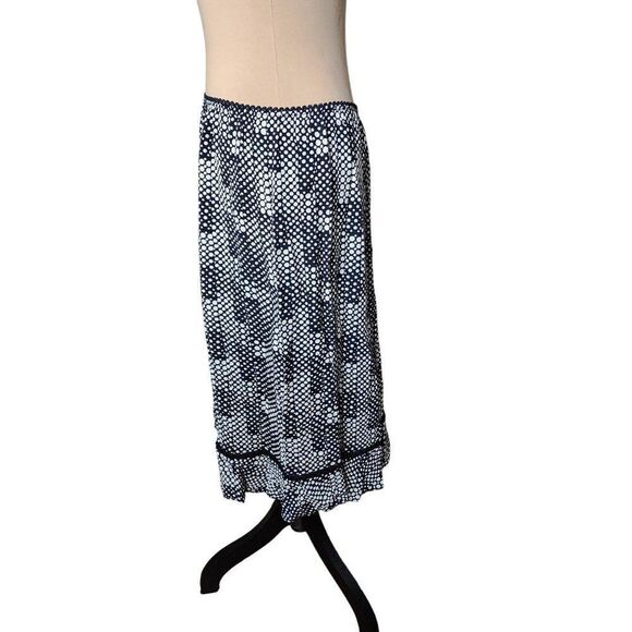 Black & White Lightweight Skirt, XL, NO Tags - Picture 3 of 10